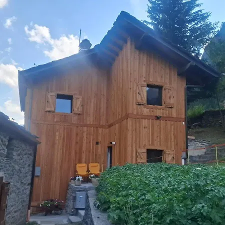 Cozy Apartment, Private Entrance, *