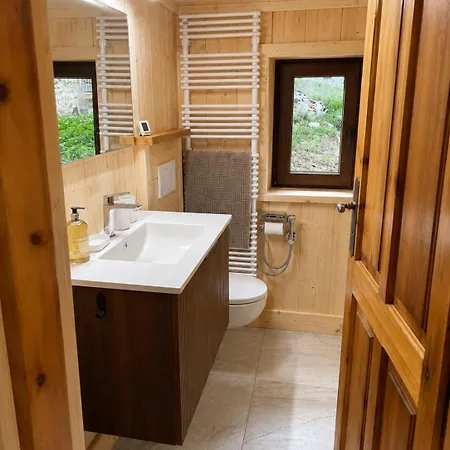 Apartment Cozy Apartment, Private Entrance, *